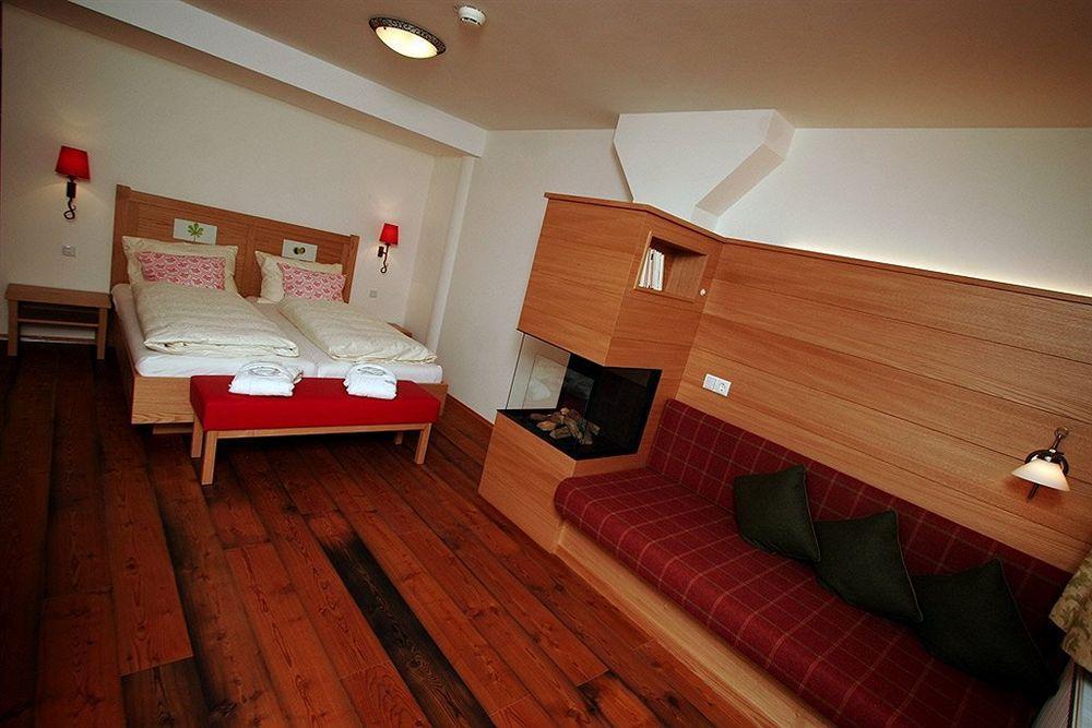 Natur- & Wanderhotel Tuxertal Extérieur photo